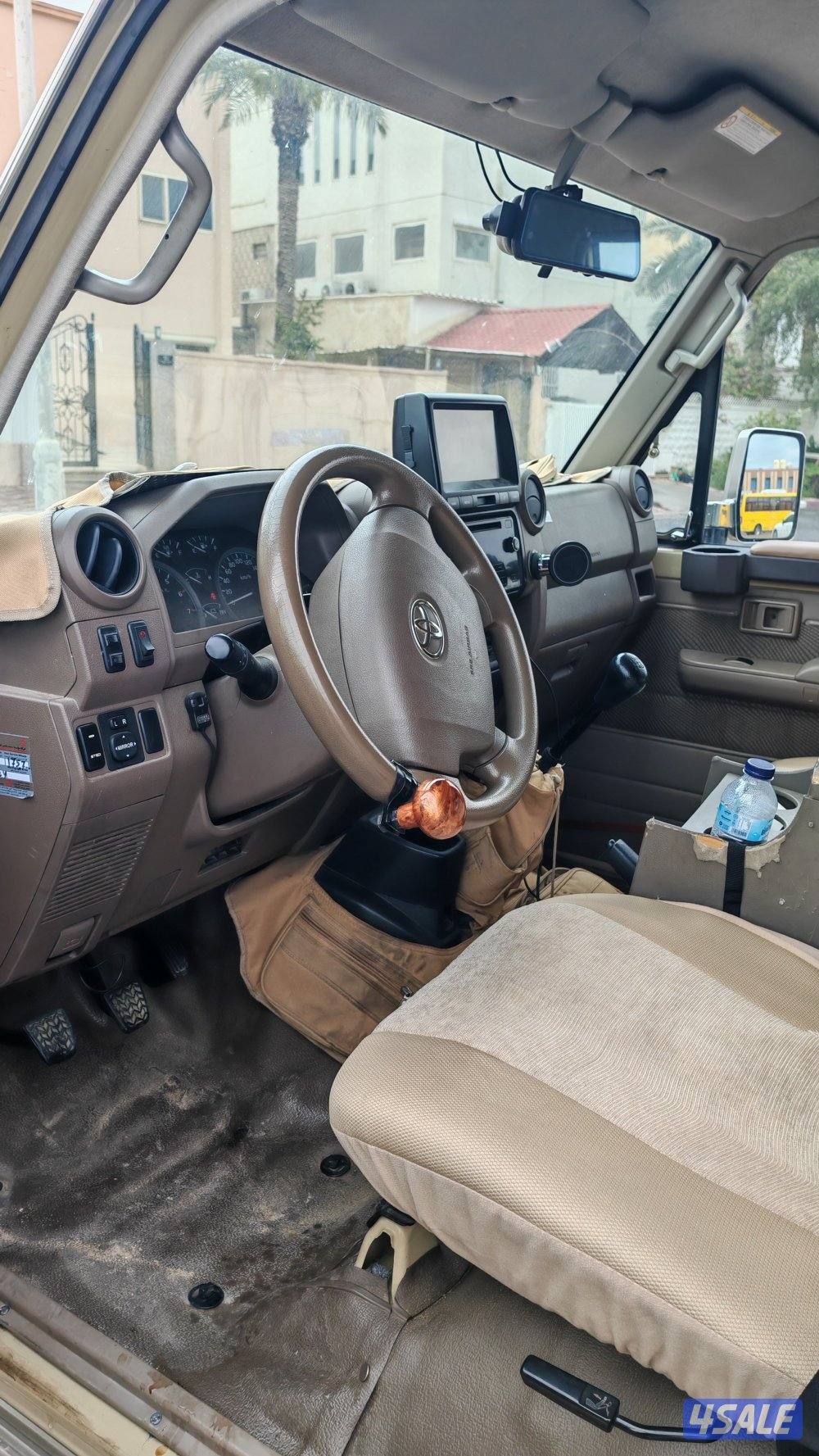 تويوتا لاندكروزر شاص موديل 2016 مجهز للرحلات10