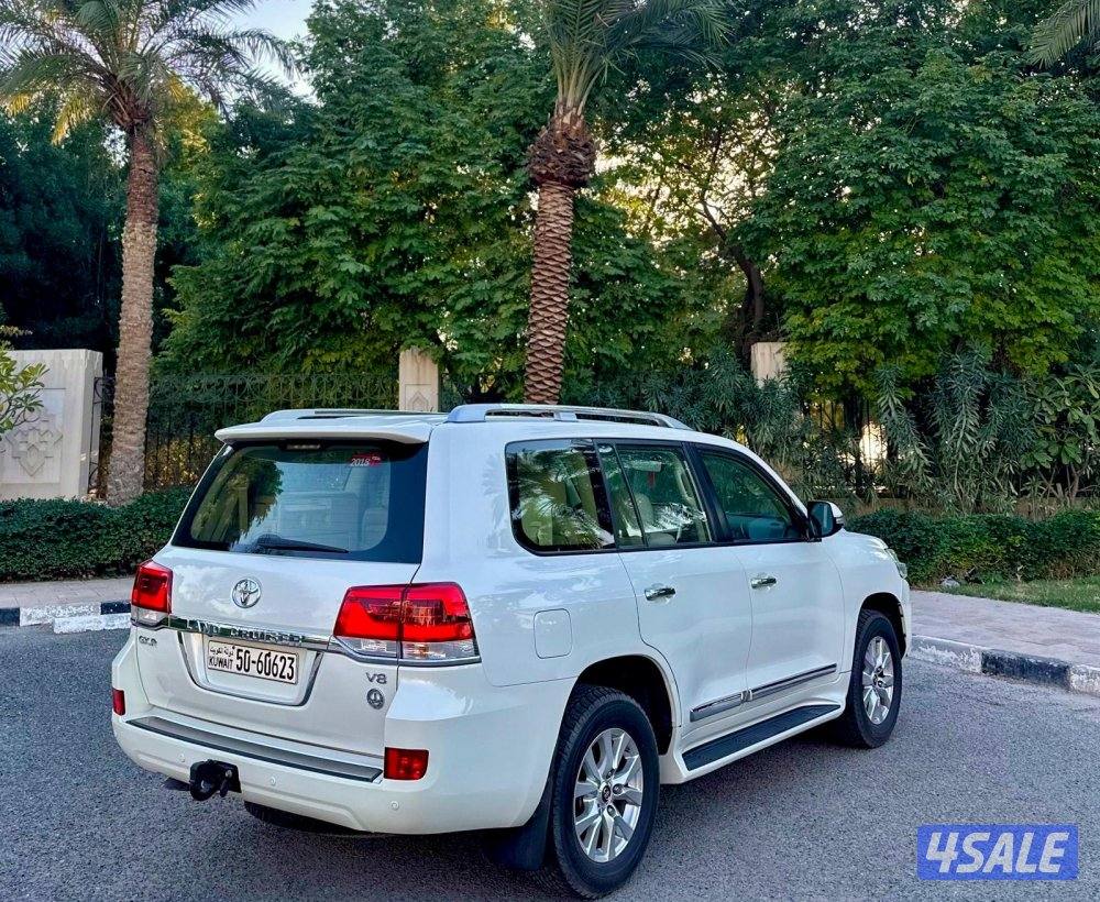 للبيع GXR موديل 2018 اعلى درجه وجلد ماشي 250  الف وارد الساير2