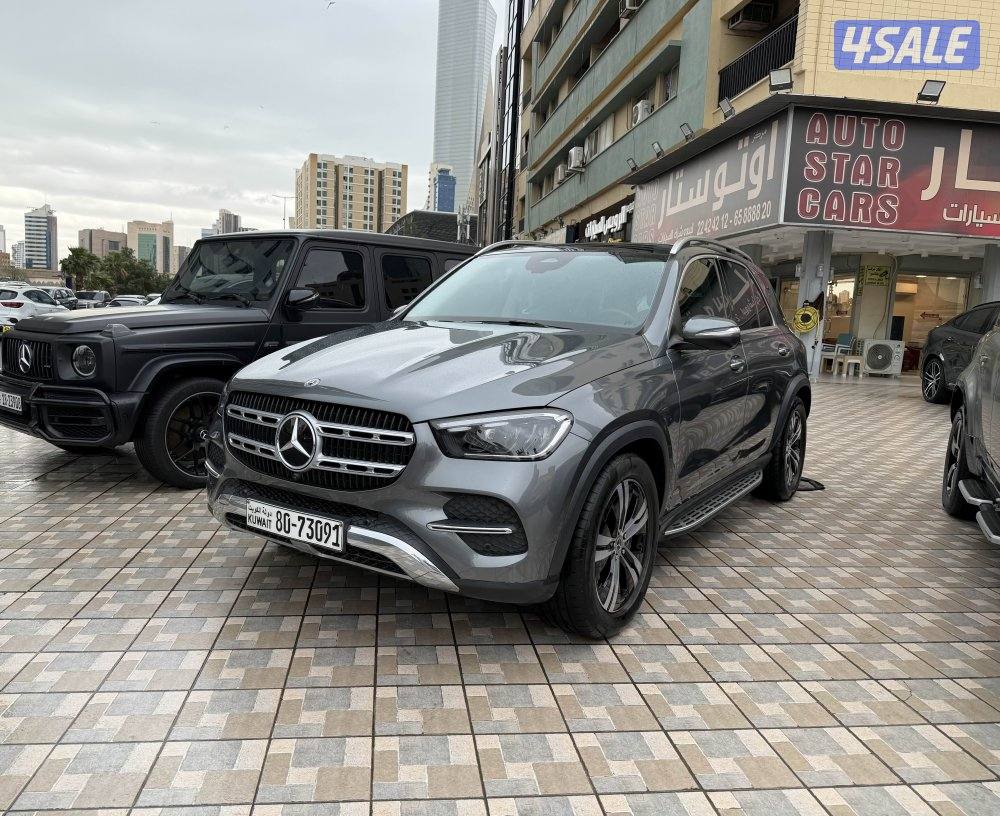 جيب مرسيدس GLE450 كلاسك 2025 عداد 15 ألف وكالة كفالة وسيرفيس مجاني0