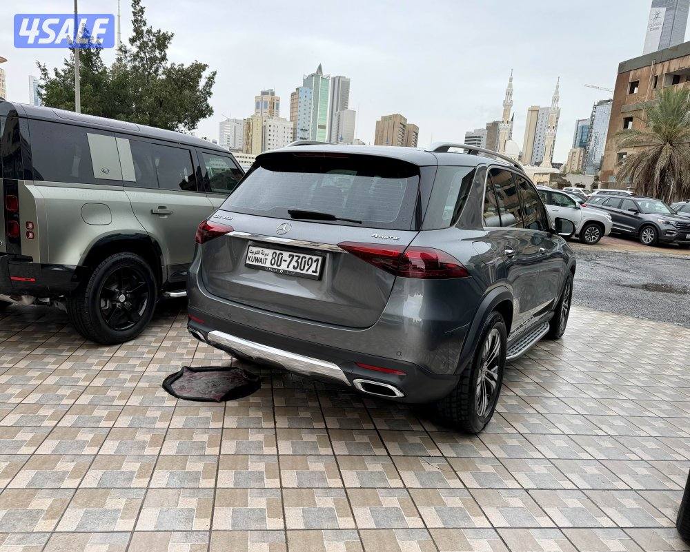 جيب مرسيدس GLE450 كلاسك 2025 عداد 15 ألف وكالة كفالة وسيرفيس مجاني3