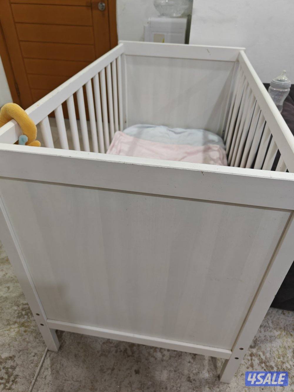سرير اطفال للبيع2