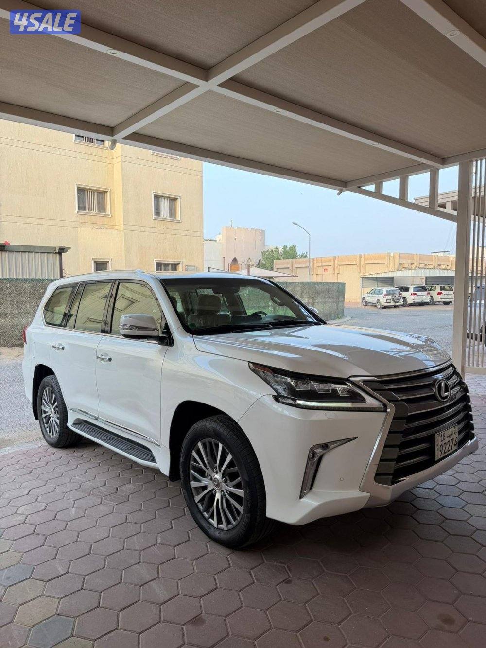 لكزس LX570 الساير 2020 درجه ثانيه بحاله الوكاله عداد 57 الف0