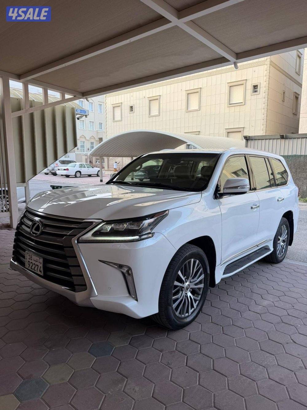 لكزس LX570 الساير 2020 درجه ثانيه بحاله الوكاله عداد 57 الف1