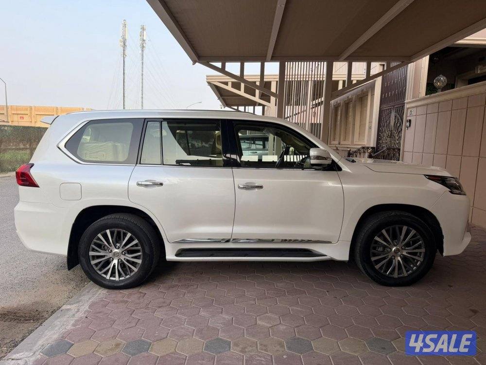 لكزس LX570 الساير 2020 درجه ثانيه بحاله الوكاله عداد 57 الف3