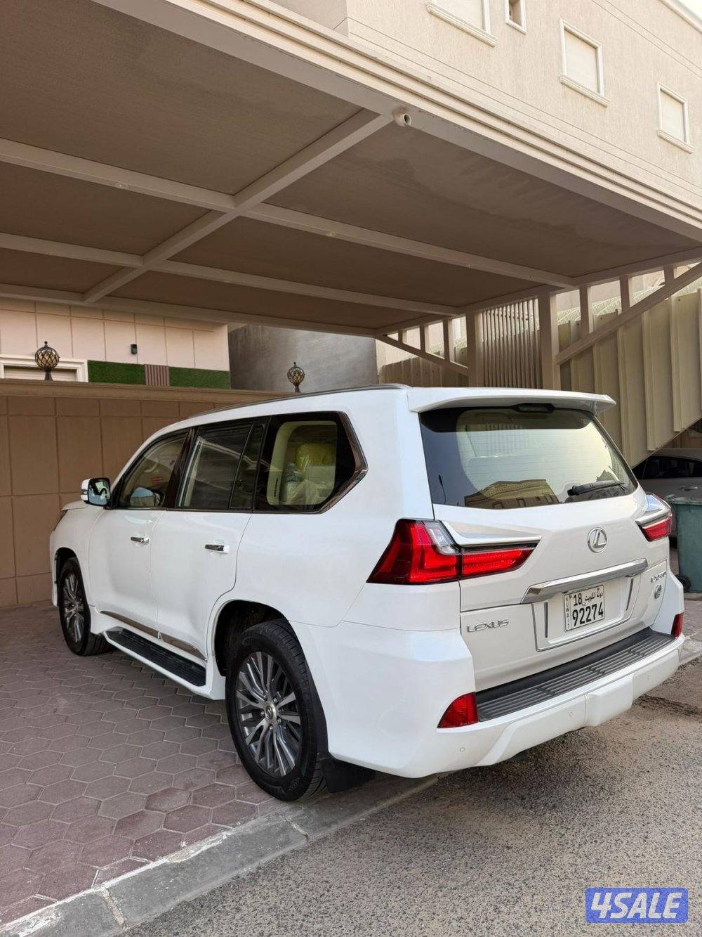 لكزس LX570 الساير 2020 درجه ثانيه بحاله الوكاله عداد 57 الف5