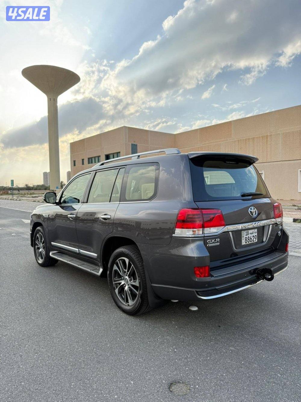 لاند كروز تورينق 2020 الساير بحاله الوكاله عداد 160 الف4