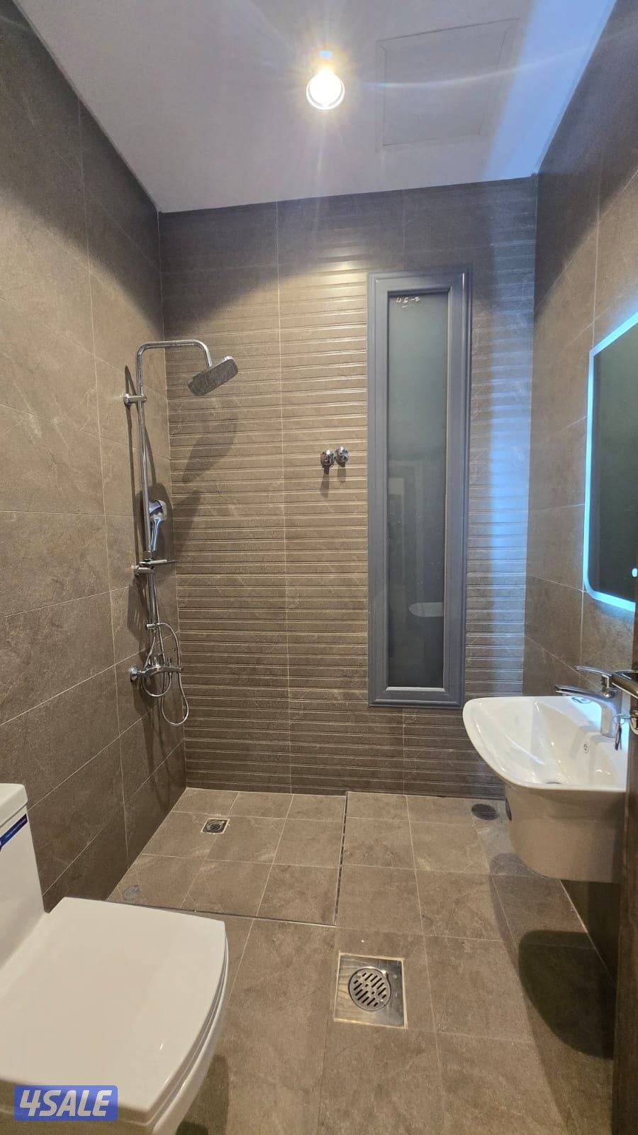 فرصه متتعوضش .. للإيجار دور مميز جدا (بالمسايل ق1) عدد 4 مواقف مظلات9