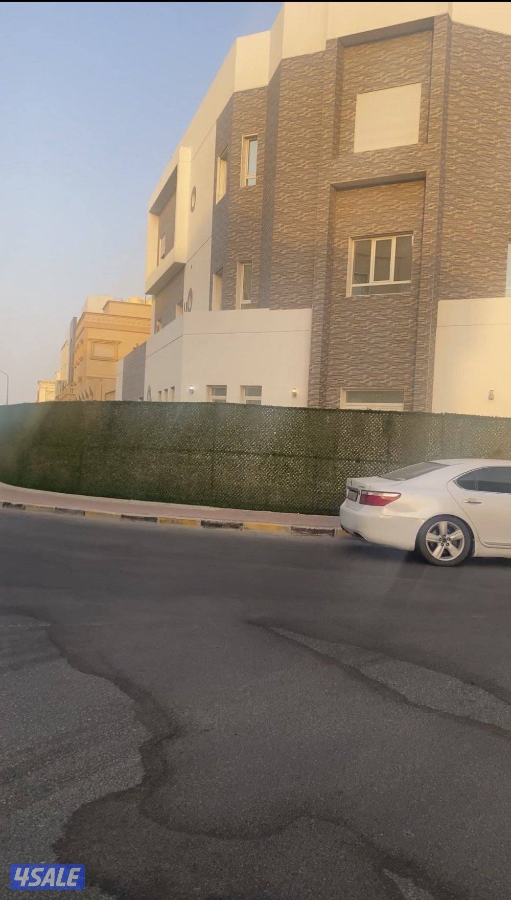 للايجار دور اول في جابر الاحمد موقع 3 واجهات0