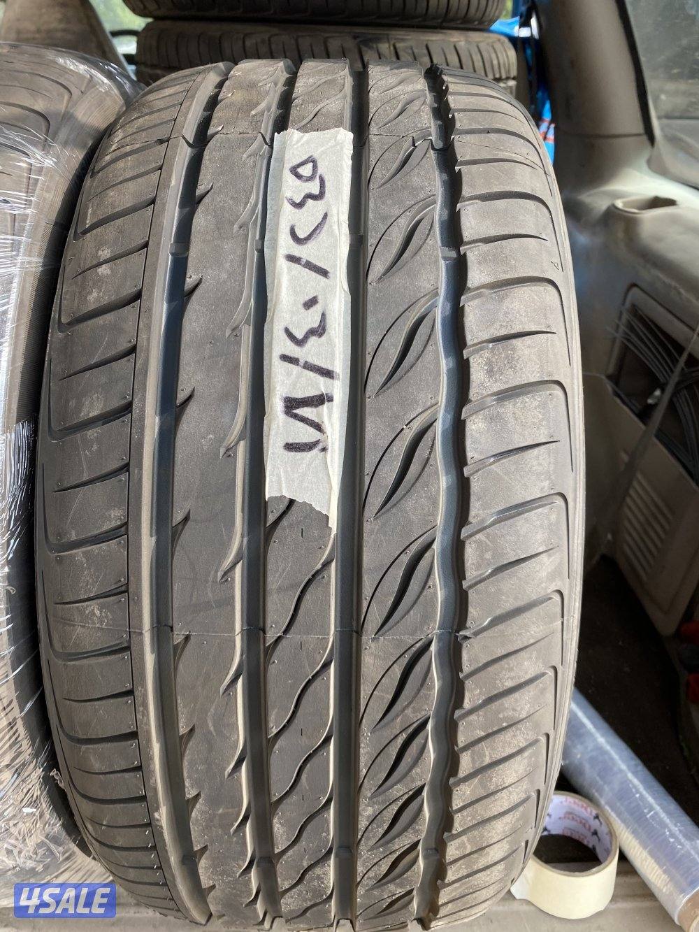 لبيع تواير جديدة عدد 3مقاس 18/40/2452