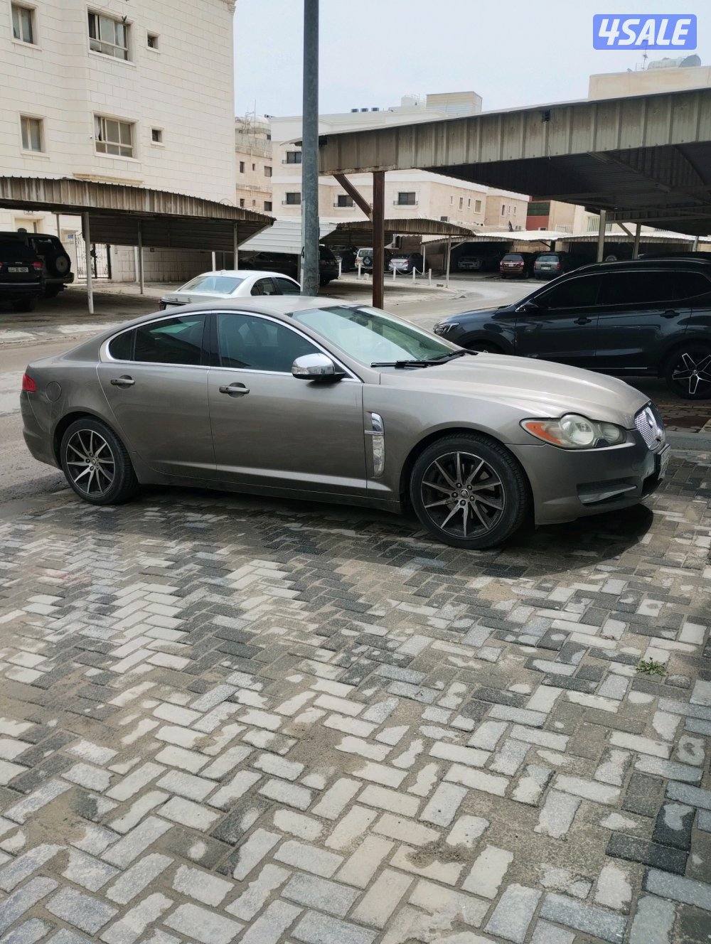 جاكوار 8 سلندر بحالة جيده0