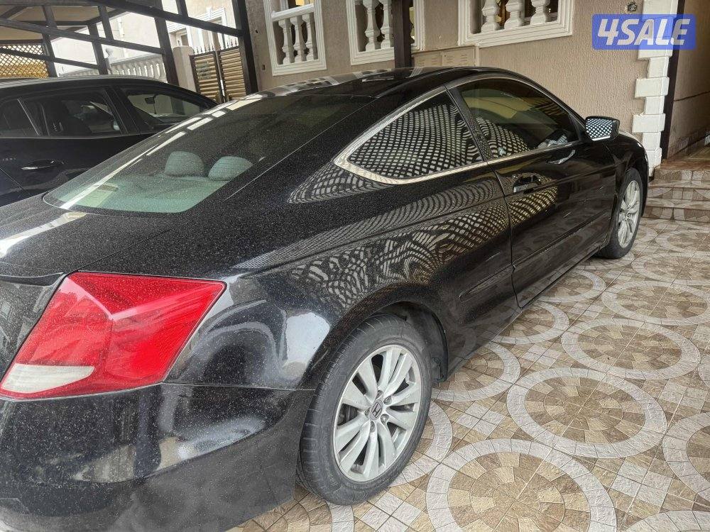 للبيع هوندا اكورد كوبيه موديل 2011 بحاله ممتازه3