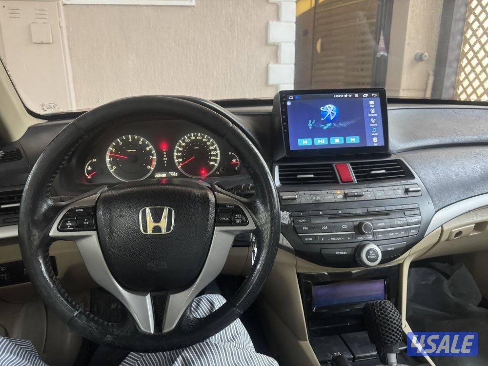 للبيع هوندا اكورد كوبيه موديل 2011 بحاله ممتازه4