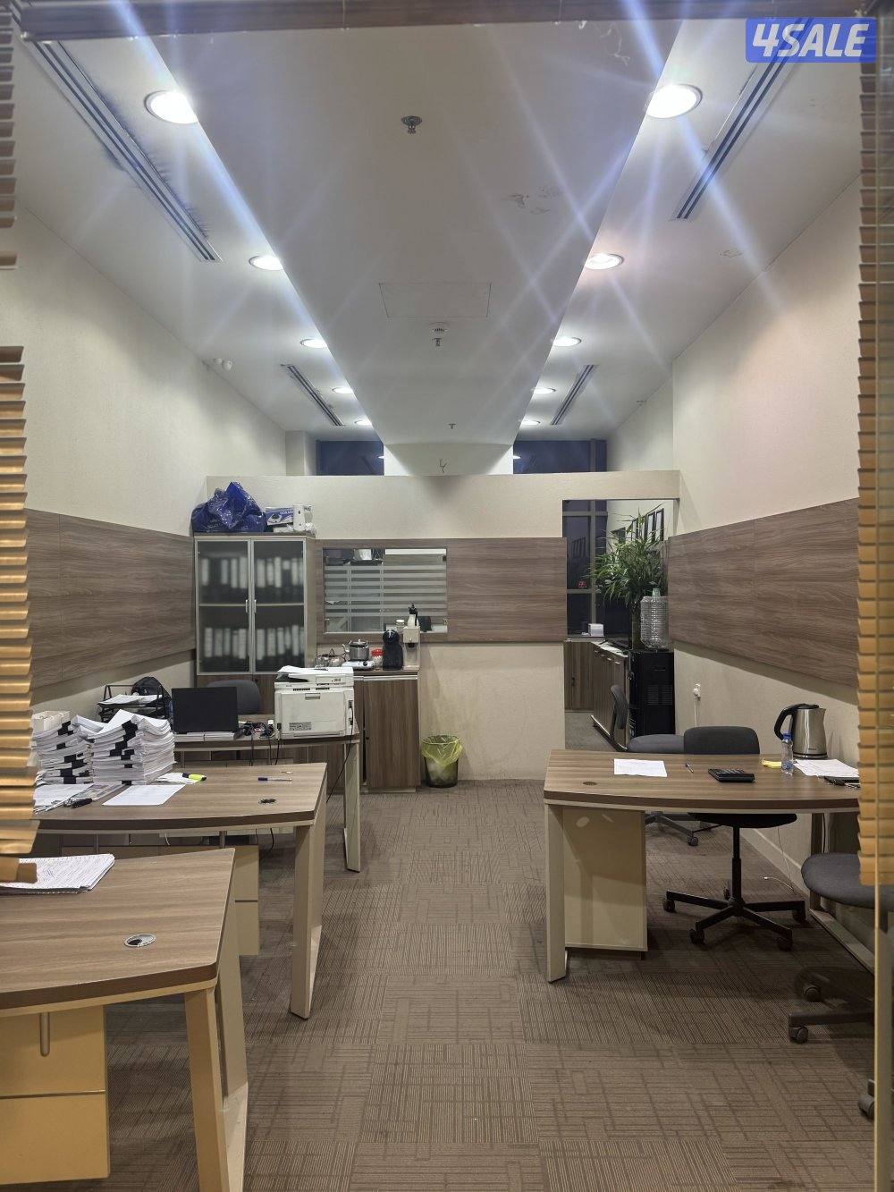 مكتب خلو للايجار بالعقيلة مجمع العربية مول بالاثاث0