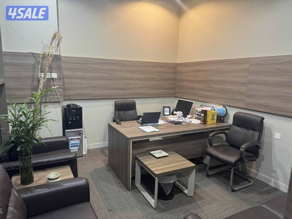 مكتب خلو للايجار بالعقيلة مجمع العربية مول بالاثاث2