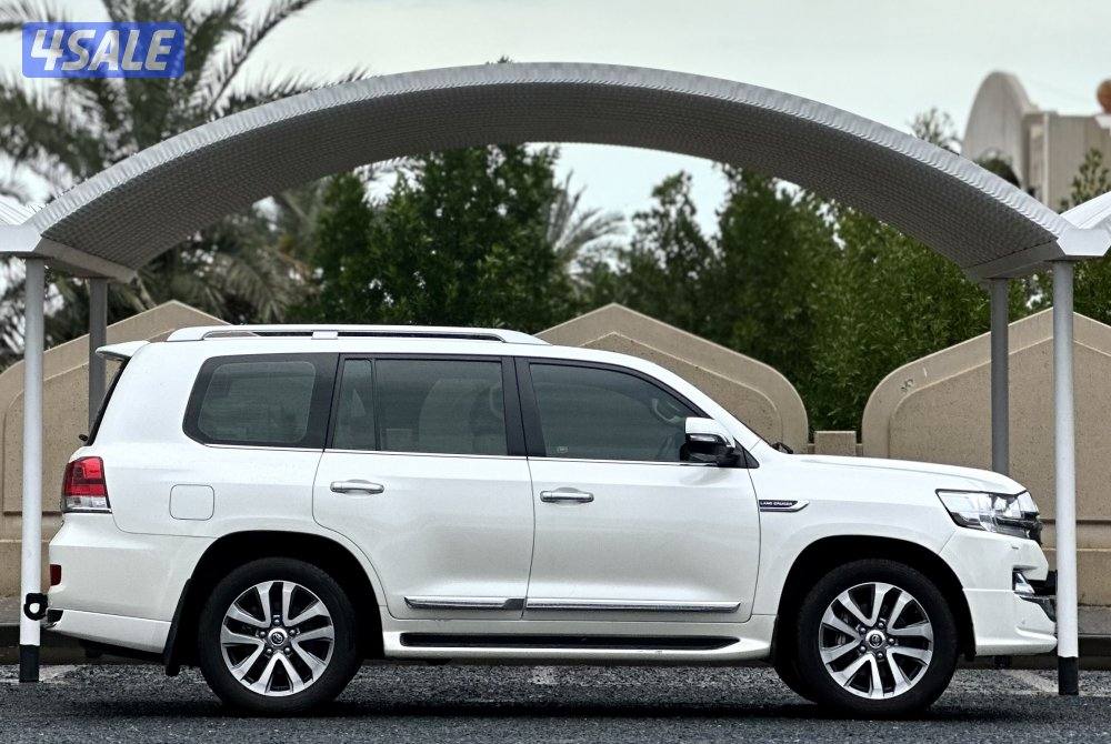 معرض القمة🚩3