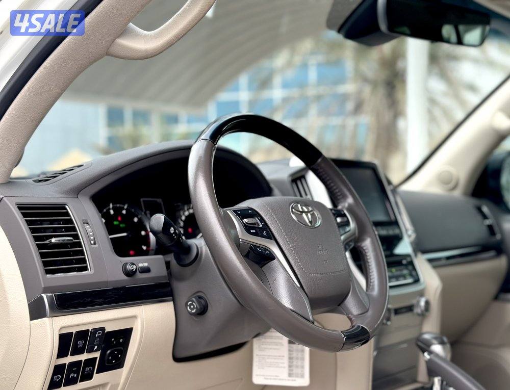 معرض القمة🚩8