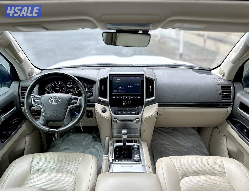 معرض القمة🚩11