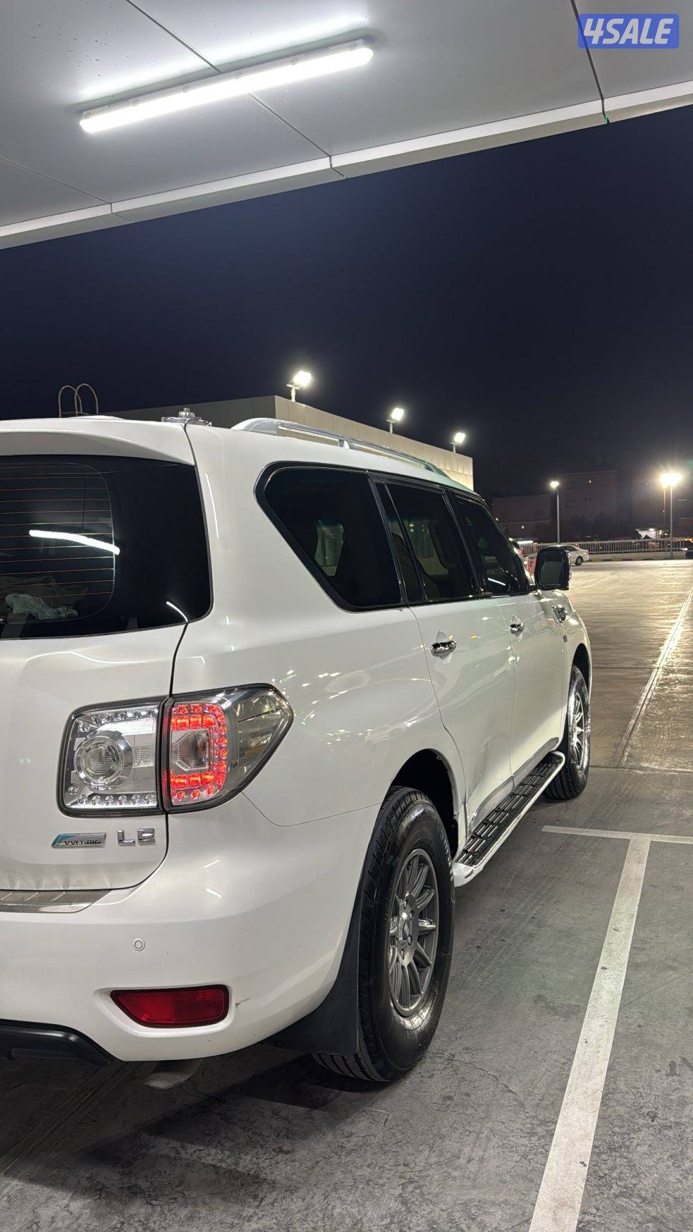 نيسان باترول LE مكينة 400 موديل 2013 شرط الفحص قير مكينة و شاصي وبدي2