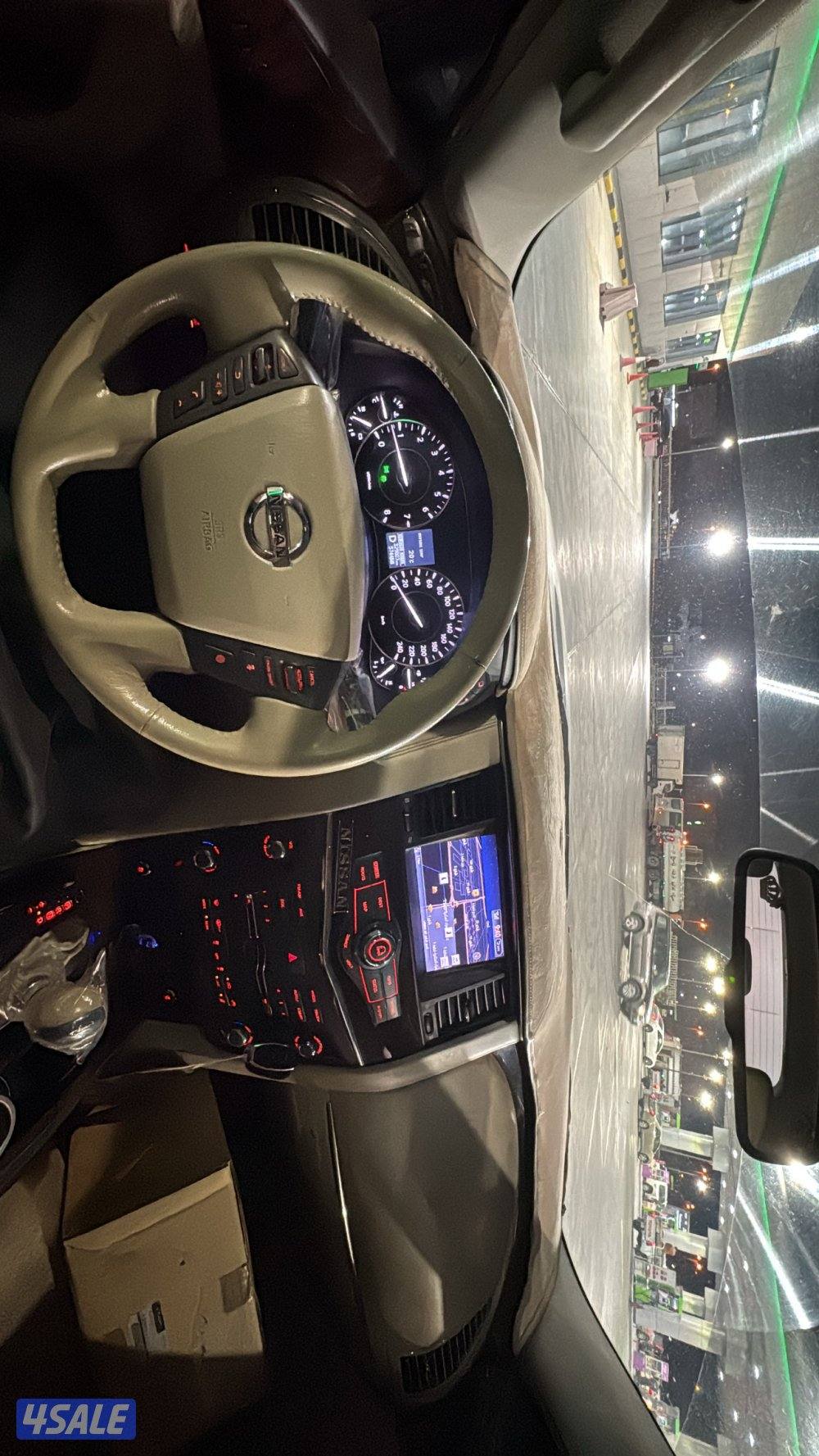 نيسان باترول LE مكينة 400 موديل 2013 شرط الفحص قير مكينة و شاصي وبدي6