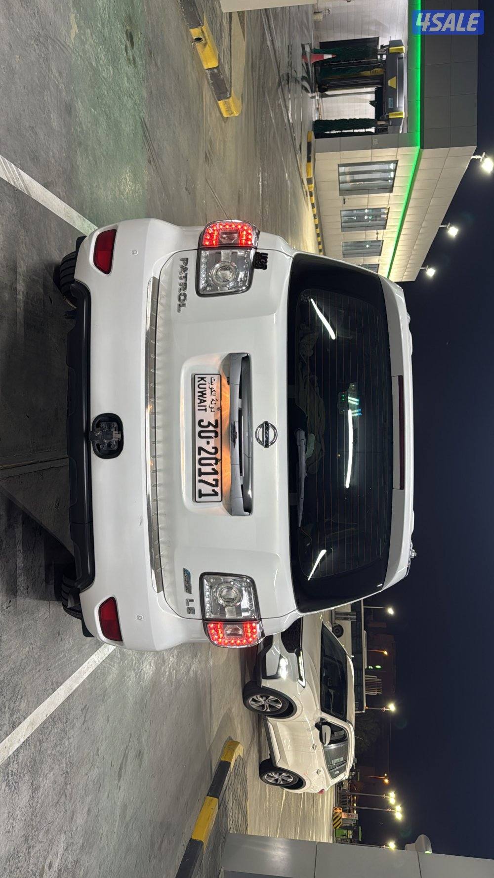 نيسان باترول LE مكينة 400 موديل 2013 شرط الفحص قير مكينة و شاصي وبدي5