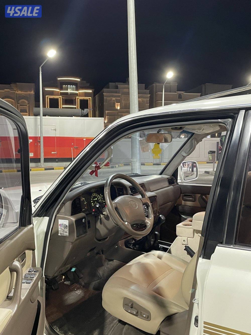 للبيع في اكس ار قير عادي اساس4