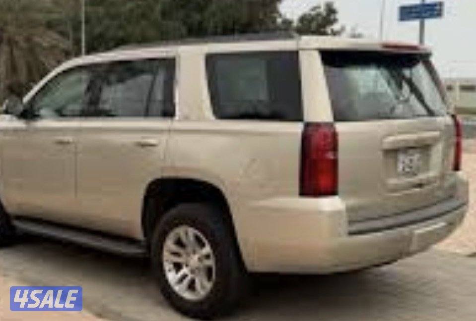 للبيع تاهو ذهبي صبغ الوكاله موديل ٢٠١٧ماشي٢٢٠ يوجد ضربه خفيفه بالشاص0