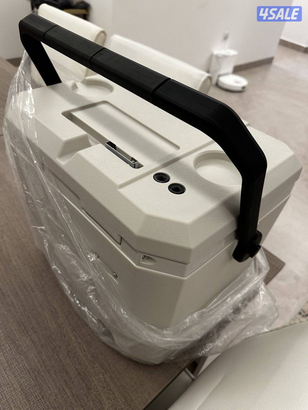 للبيع ايس بوكس جديد لم يستخدم حجم ٢٢ لتر0