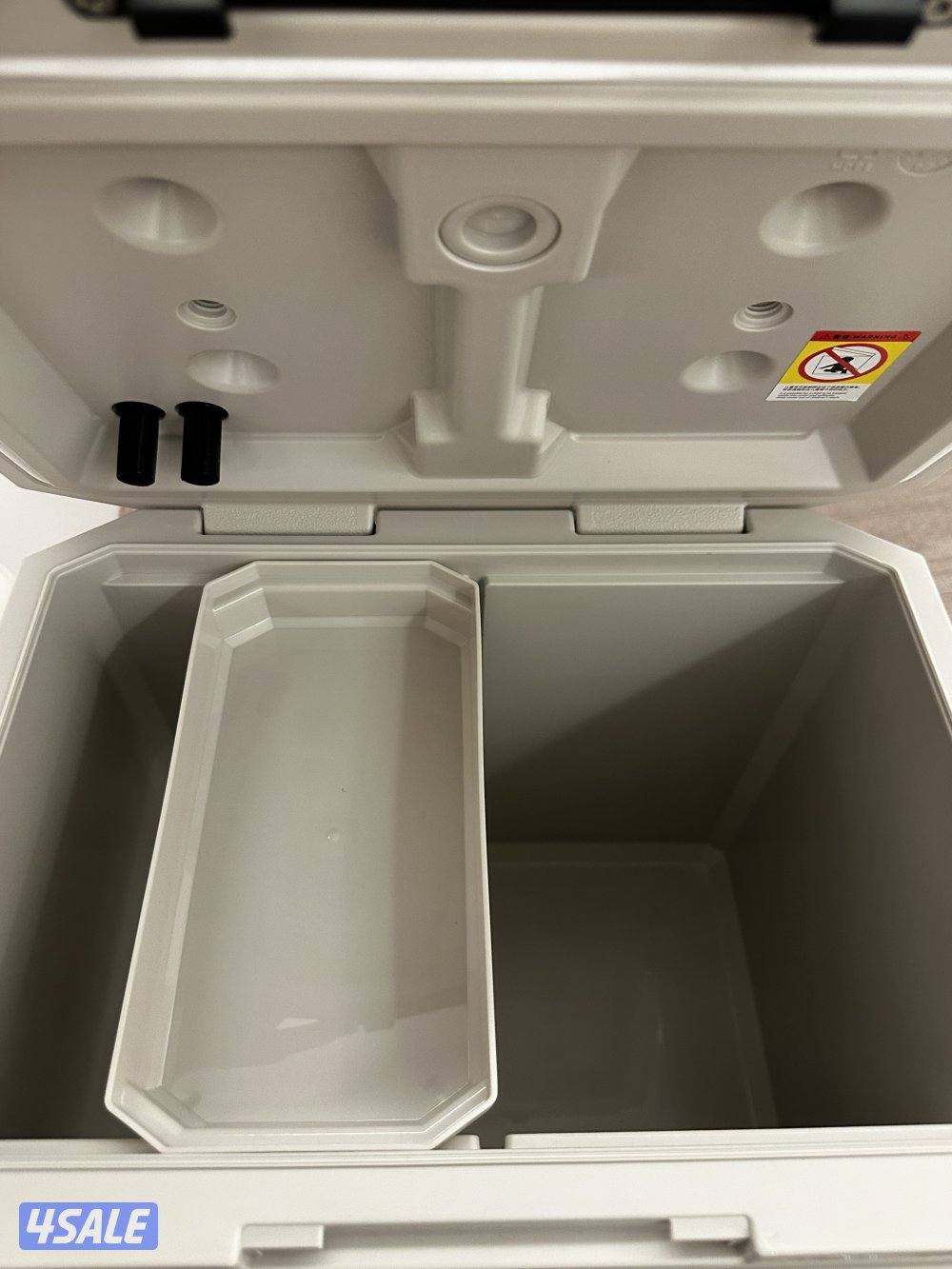 للبيع ايس بوكس جديد لم يستخدم حجم ٢٢ لتر2