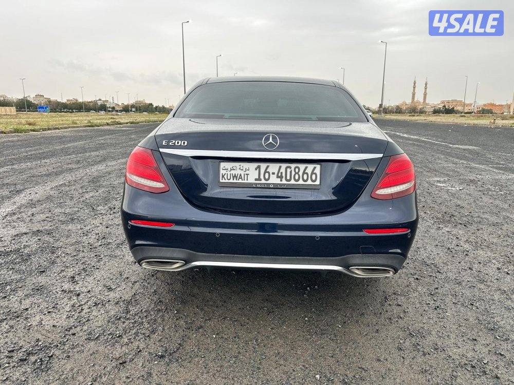 مرسيدس E 200 موديل ٢٠٢٠ AMG كيت ماشي ٧١ صبغ وكالة3