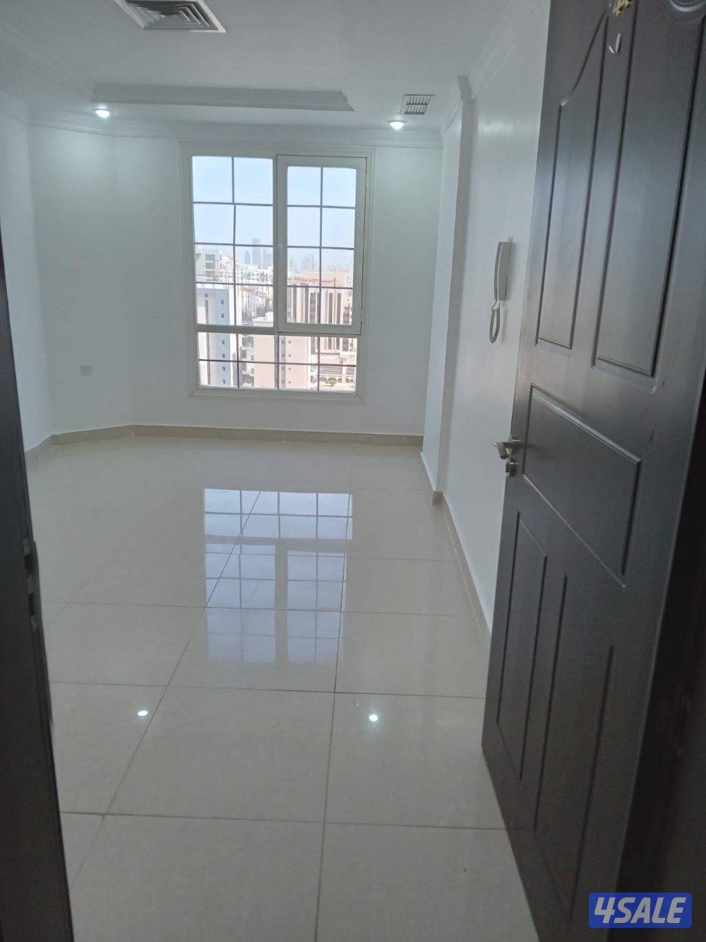 للإيجار في حولي شقه غرفتين وحمامين ومطبخ وصاله ، دور 15 اطلاله مميزه2