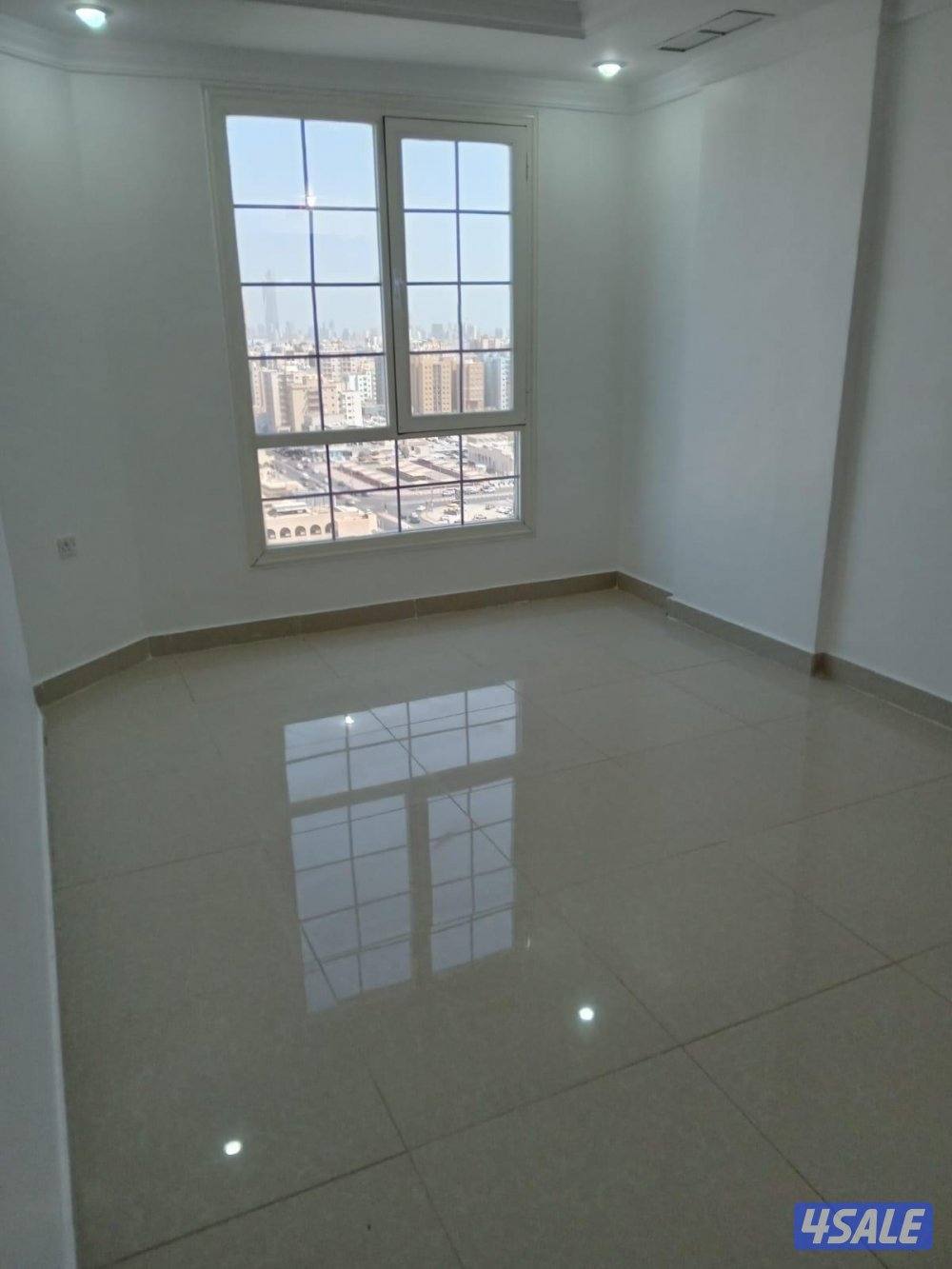 للإيجار في حولي شقه غرفتين وحمامين ومطبخ وصاله ، دور 15 اطلاله مميزه5