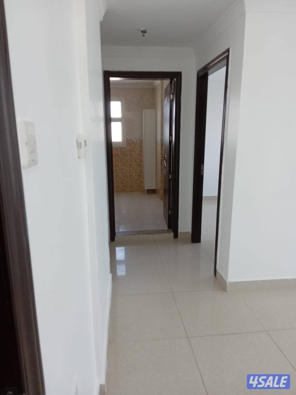 للإيجار في حولي شقه غرفتين وحمامين ومطبخ وصاله ، دور 15 اطلاله مميزه6