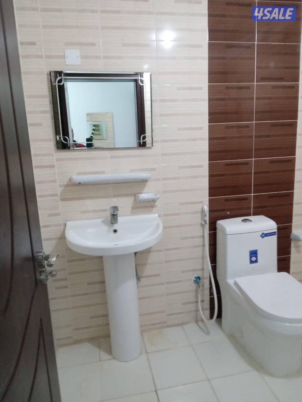 للإيجار في حولي شقه غرفتين وحمامين ومطبخ وصاله ، دور 15 اطلاله مميزه7