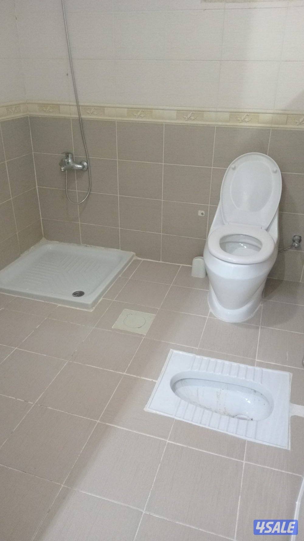 شقةسوبرديلوكس تتكون من 3غرف وصاله كبيره ومطبخ كبير وغرفه خ5