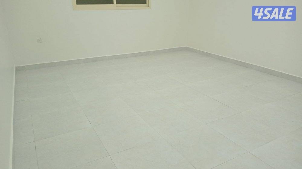 شقةسوبرديلوكس تتكون من 3غرف وصاله كبيره ومطبخ كبير وغرفه خ6