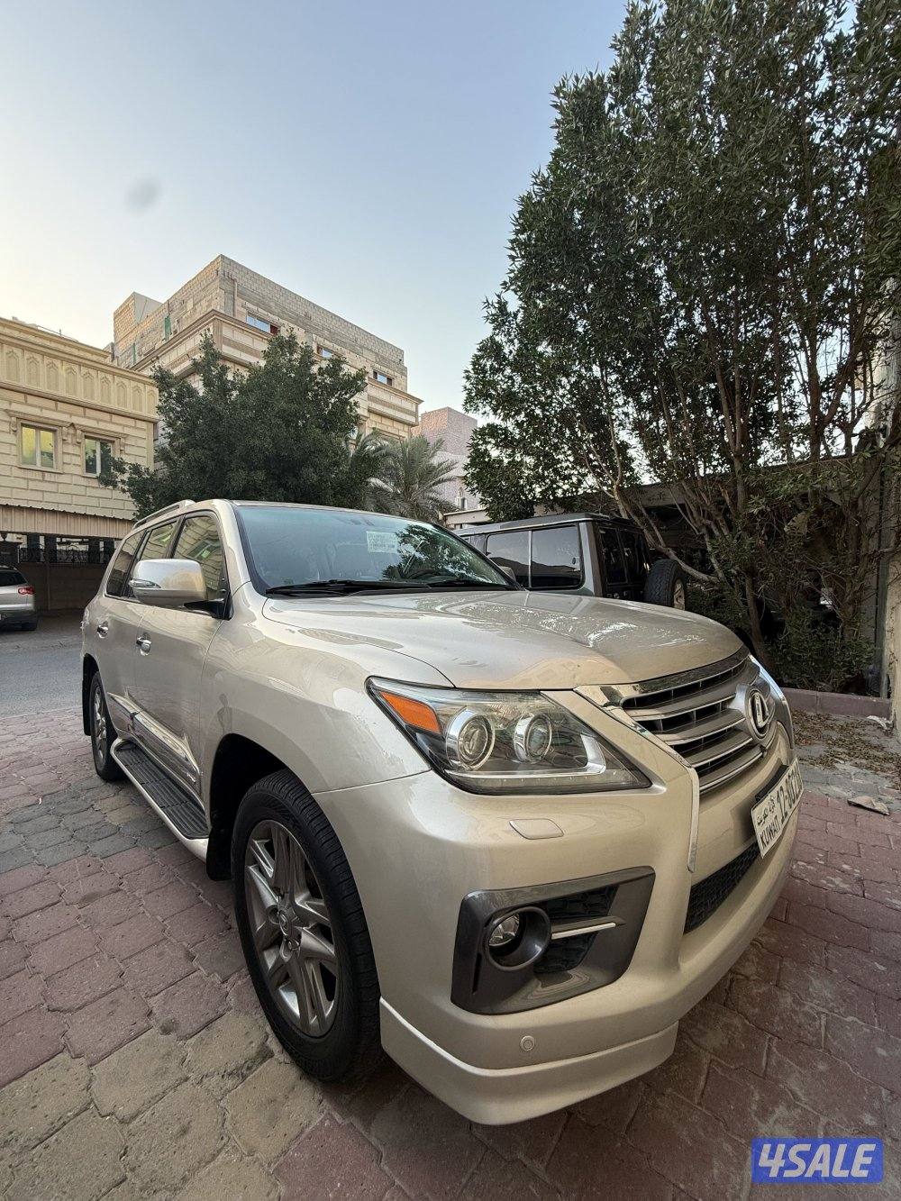جيب لكزس 570 موديل 2014 وارد الساير صبغ وكاله وشرط الفحص بالكامل0