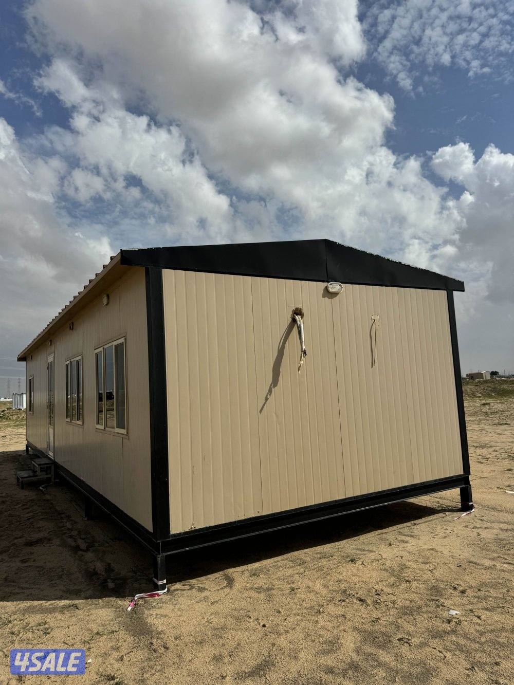 لبيع شاليه سندوش بنل كامل تفصال جديد مقاس 12/413