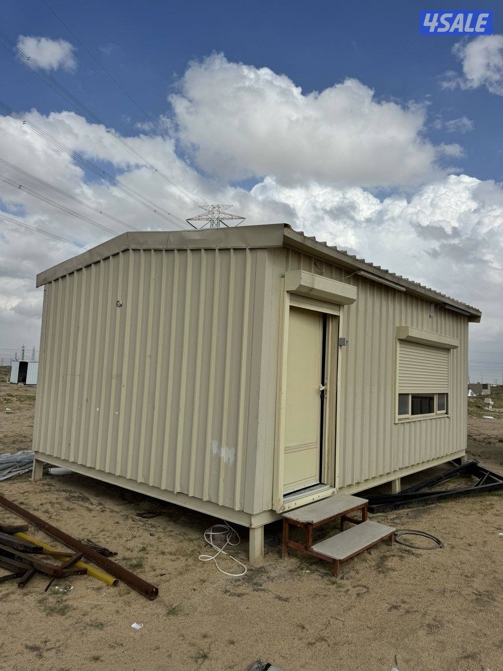 للبيع شاليه ثابت سندويش بنل كامل سماكت السندوش 10 سانتي الارضيه سمنت ب1