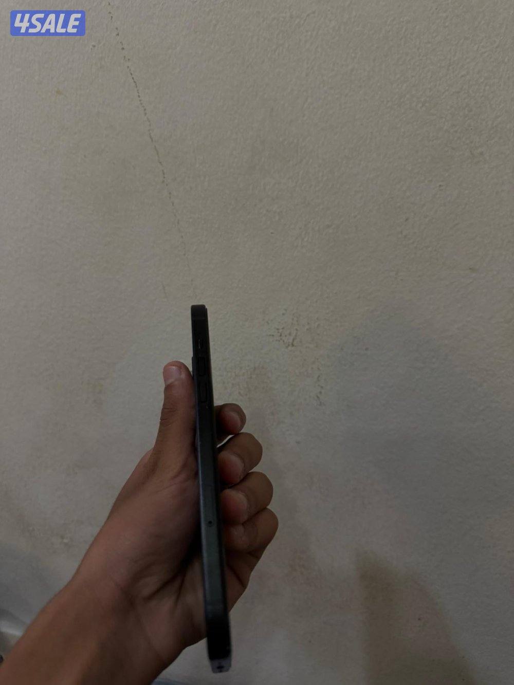 للبيع ايفون 15بلس0