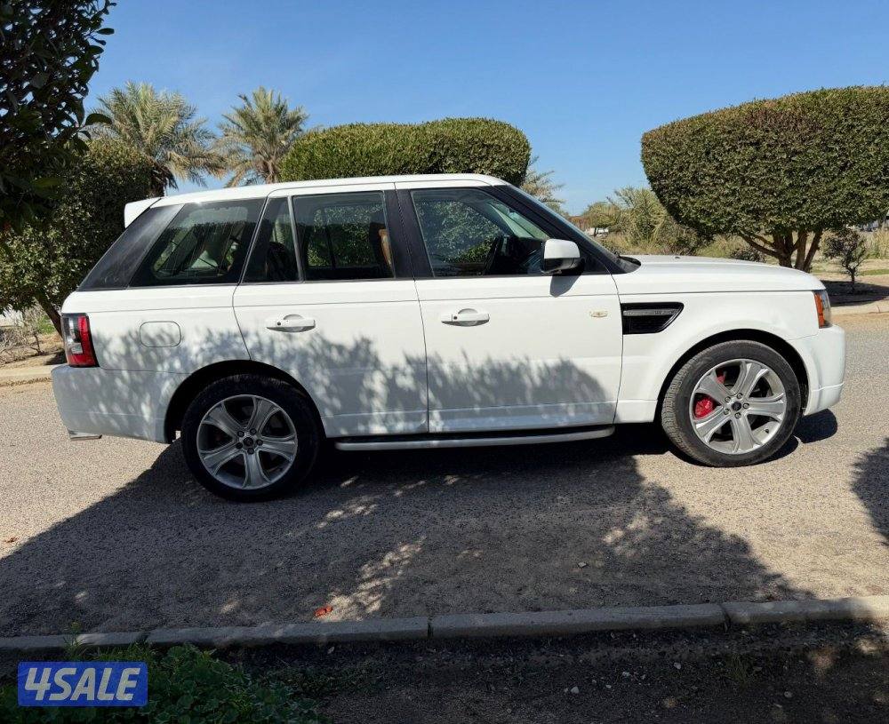 رنج روفر سوبر شارج 2013 بحالة فوق الممتازة سيرفيس منتظم حتي الآن4