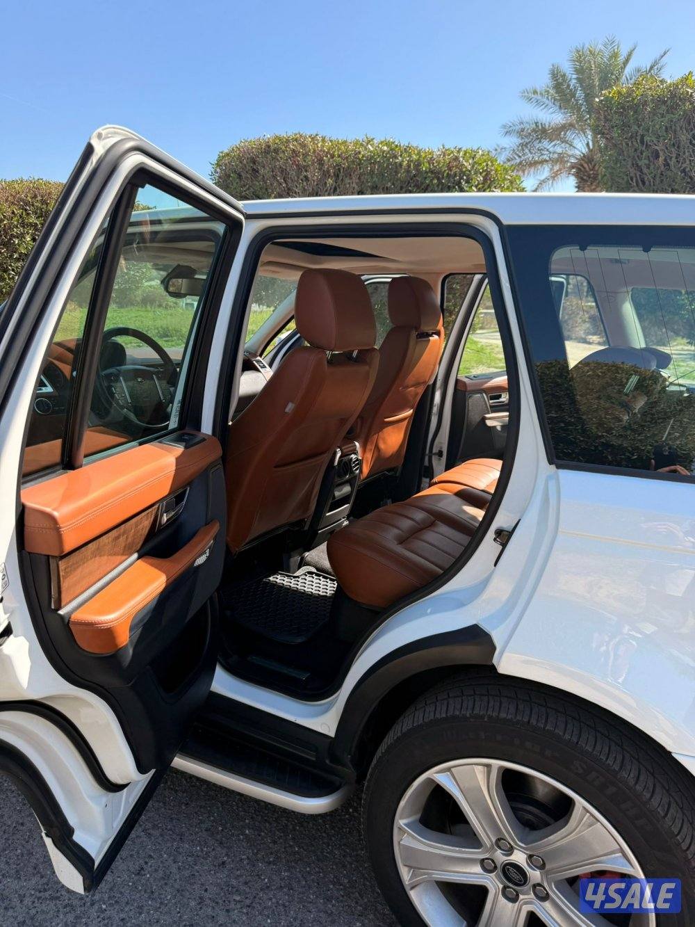 رنج روفر سوبر شارج 2013 بحالة فوق الممتازة سيرفيس منتظم حتي الآن9