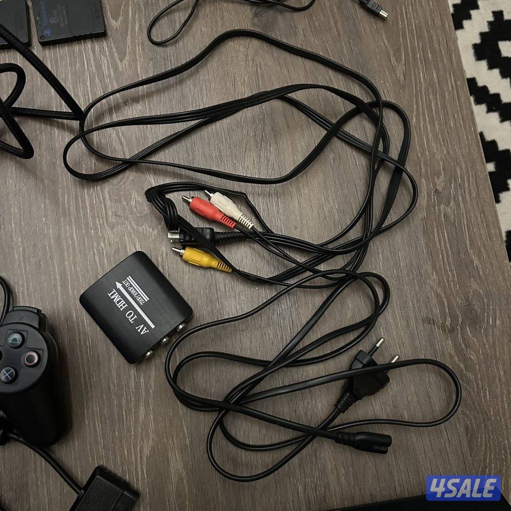 سوني ٢ مع جميع اغراضهاعلى السوم كلهم ثلاث جوالات الوصف مهم !8