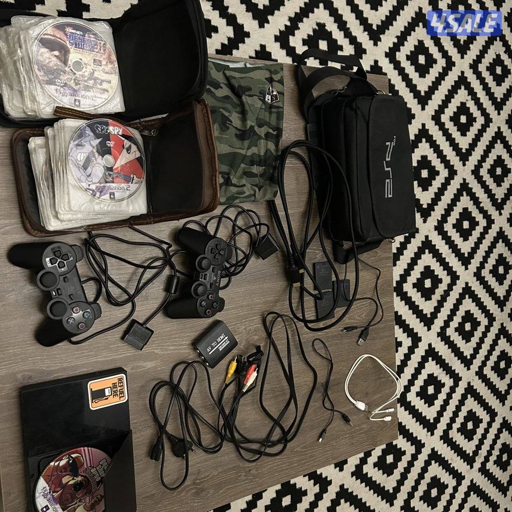 سوني ٢ مع جميع اغراضهاعلى السوم كلهم ثلاث جوالات الوصف مهم !0