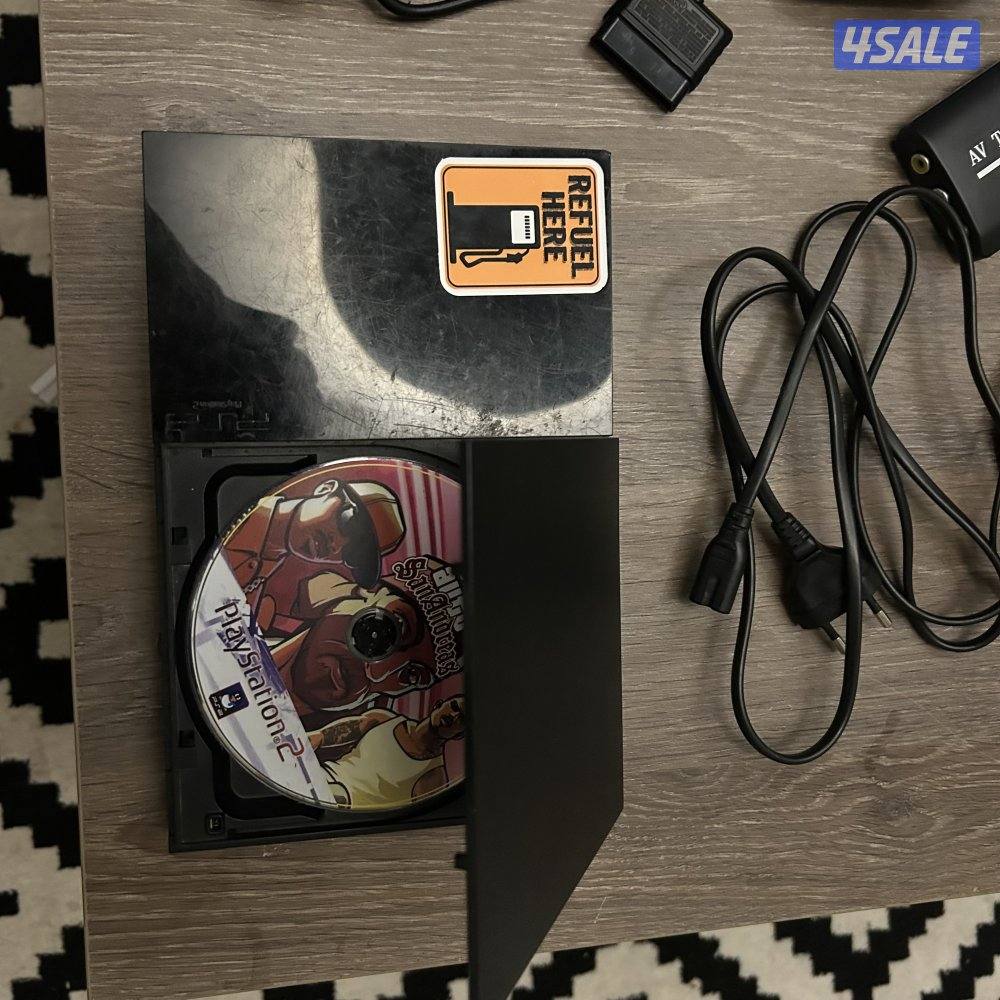 سوني ٢ مع جميع اغراضهاعلى السوم كلهم ثلاث جوالات الوصف مهم !6