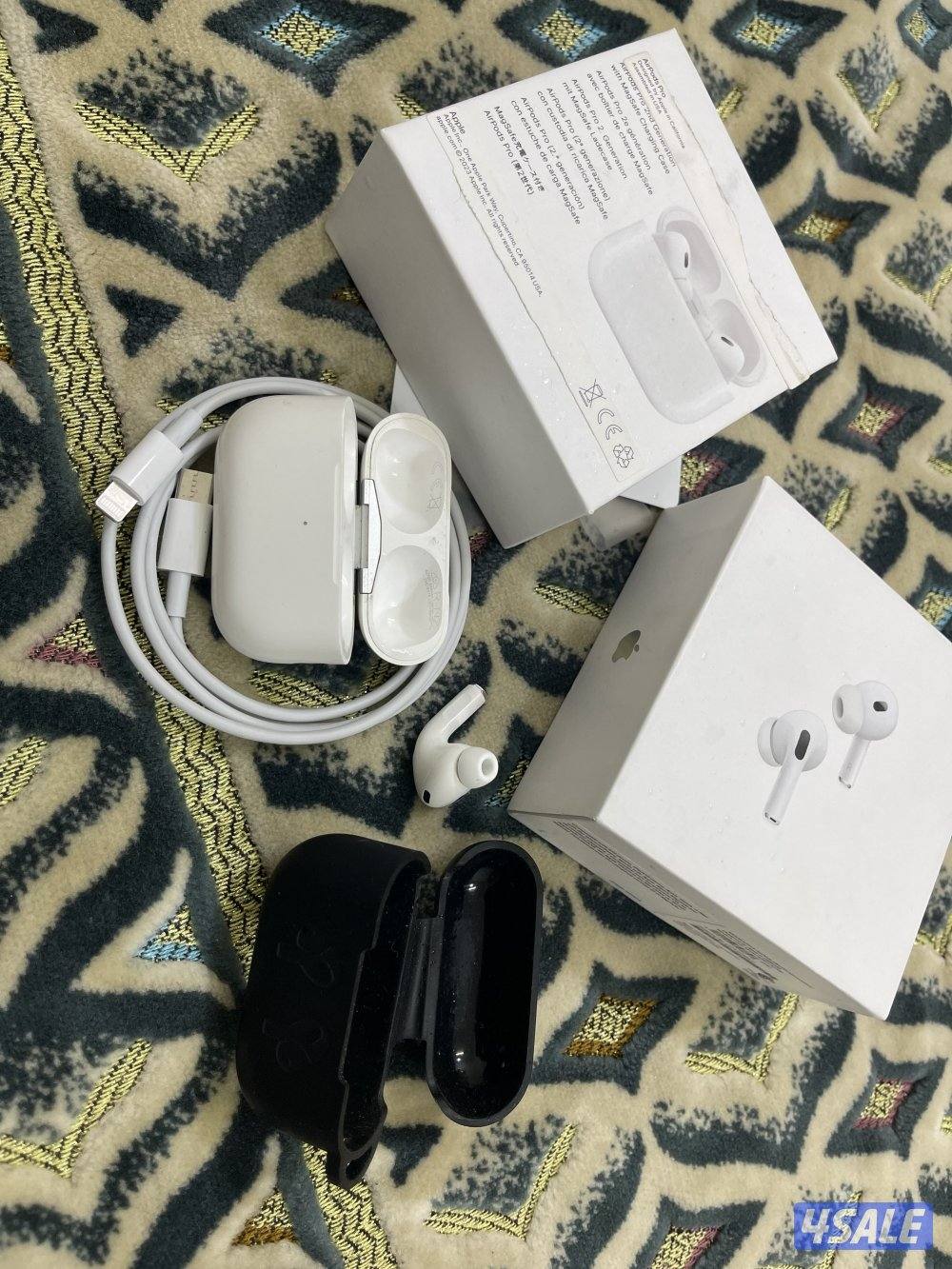 للبيع ايربود ابل برو 2 الاصليه مع الاغراض الكرتون والواير جنب واحد1