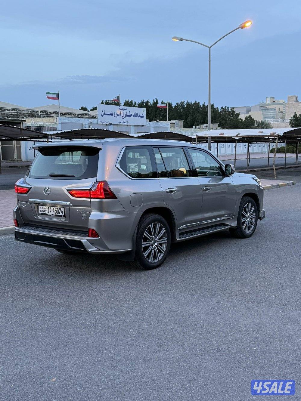 لكزس 2016 الساير الدرجة الأولي1