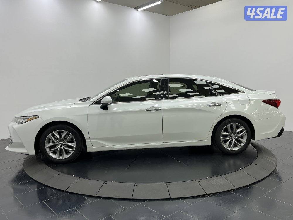 TOYOTA AVALON XLE MID OPTION2