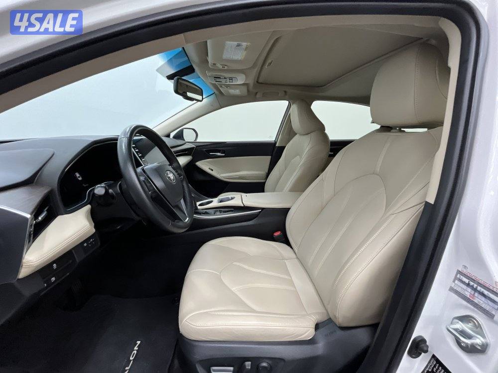 TOYOTA AVALON XLE MID OPTION4