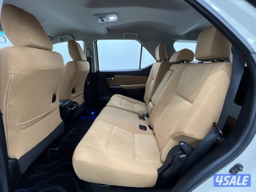 TOYOTA FORTUNER_N 4 CYL 4X2 MID OPTION3
