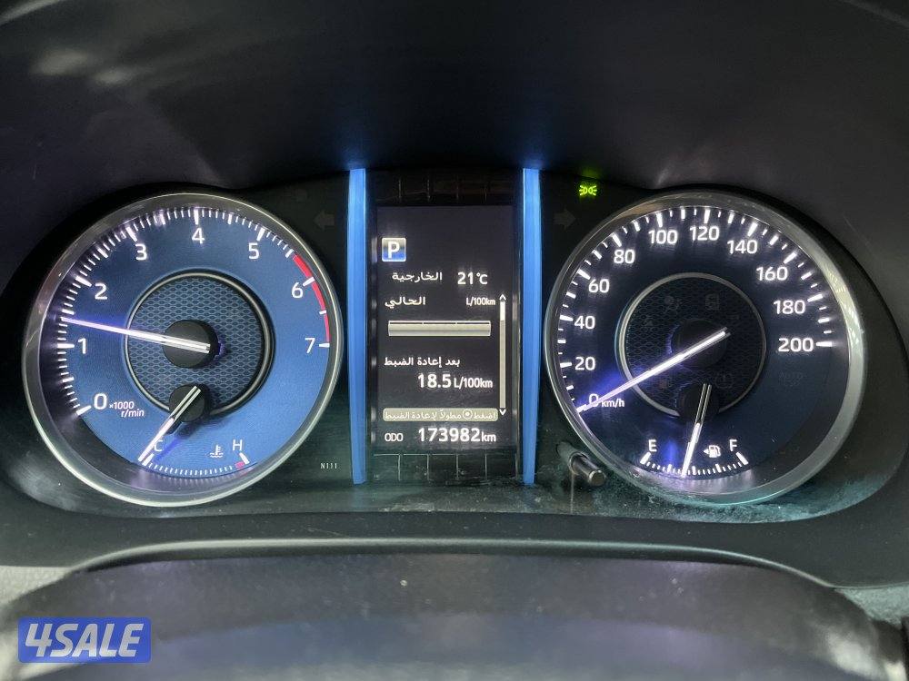 TOYOTA FORTUNER_N 4 CYL 4X2 MID OPTION6